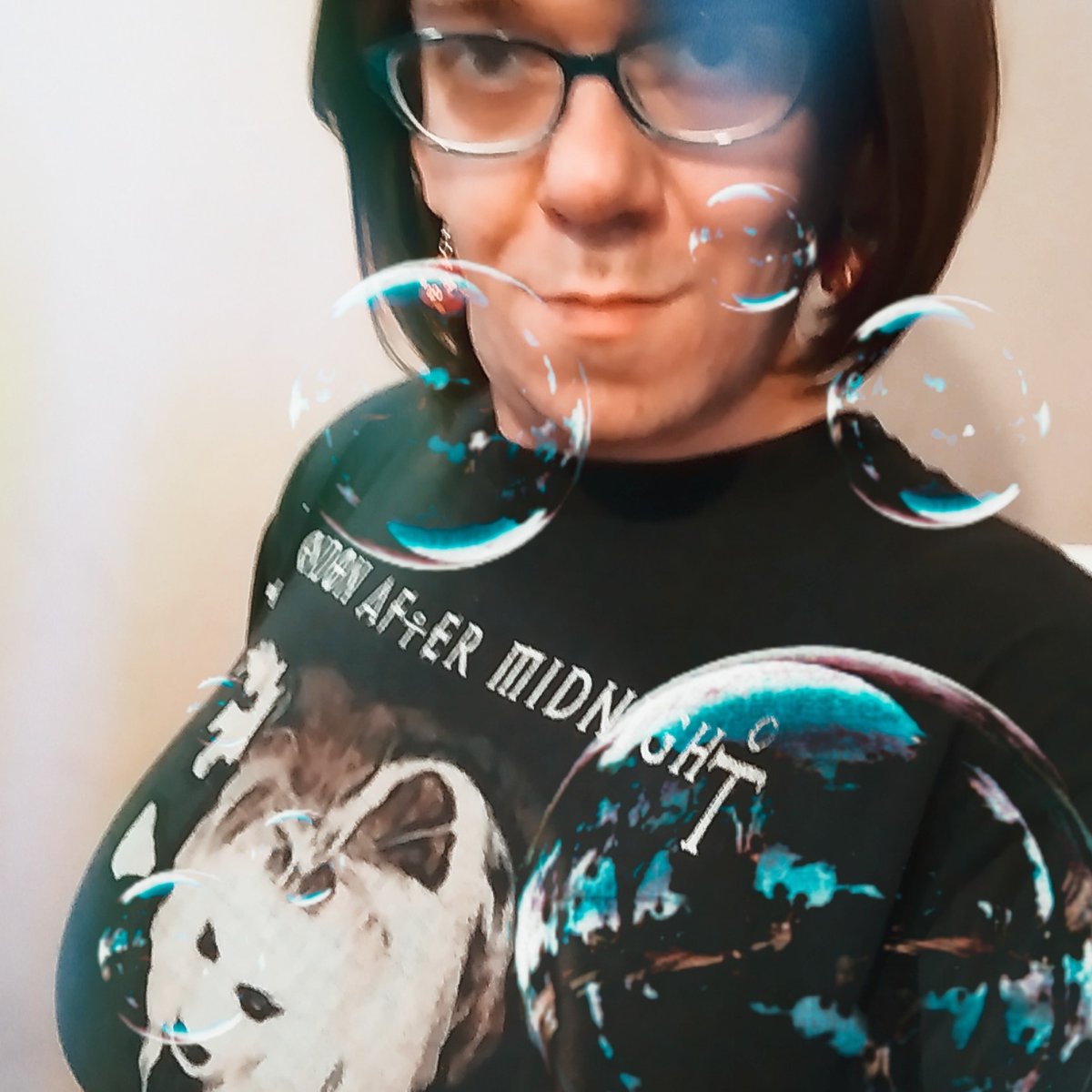 ThatStilettoGal's tweet photo. This has been my favorite comfy shirt for the past 19 years.
.
.
.
#dresseddownbutstillcute #comfy #londonaftermidnight #cd  #crossdresser #crossdress #transgirl #transgender https://t.co/uAI67FSNQE