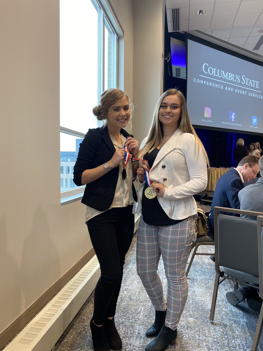 GMHSDECA's tweet photo. More success! We wouldn’t expect any less from our extremely capable and talented juniors 🥇🥈🥉 #DECA #GMHS #EFCTS #IGTBAC https://t.co/rsdFPChzoi