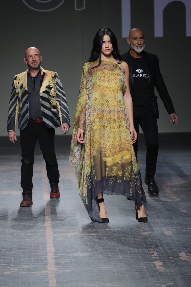 look_year's tweet photo. ALTAROMA • THE LOOK OF THE YEAR • FASHION TV - “FASHION and MODELS”
Hilabela
#thelookoftheyear #altaroma #fashiontv #hilabela https://t.co/AkHgGQ9UcN