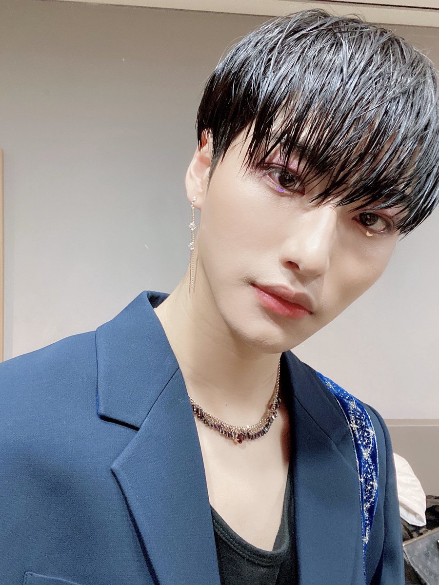 hwabun's tweet photo. -` ᴘᴀʀᴋ sᴇᴏɴɢʜᴡᴀ.🖇. .ˊ♡ twitter ateez♡ˊ. . 🐳´-
дорогой мой,ты пришел окончательно добить меня?
у тебя это получилось.
#ateez #성화 #SEONGHWA https://t.co/qITFNssTC8