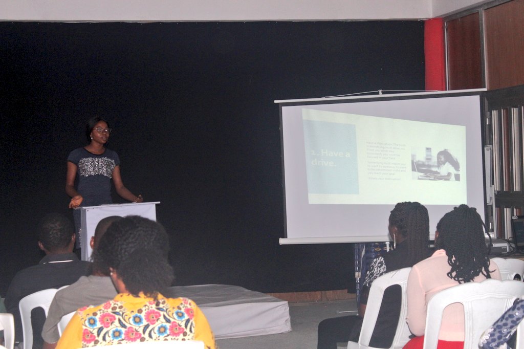 FemcodeA's tweet photo. @chinenyeibiam
Taking us through choosing a career Path in Graphics Design.
#FemCodeAfrica
#CareerPath2020 https://t.co/E54wl6tjQ5
