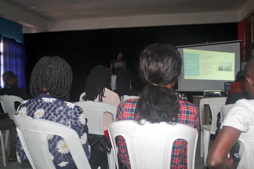 FemcodeA's tweet photo. @chinenyeibiam
Taking us through choosing a career Path in Graphics Design.
#FemCodeAfrica
#CareerPath2020 https://t.co/E54wl6tjQ5