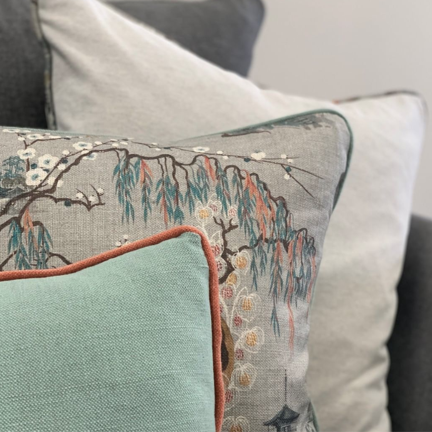 Pavilion_Design's tweet photo. Create a relaxing home with comfortable seating and plush accent cushions. @collinsandhayes award winning luxury sofas, available at Pavilion Broadway.
 🔍 https://t.co/ffoClU1CjM https://t.co/k8Sieh5Nmb