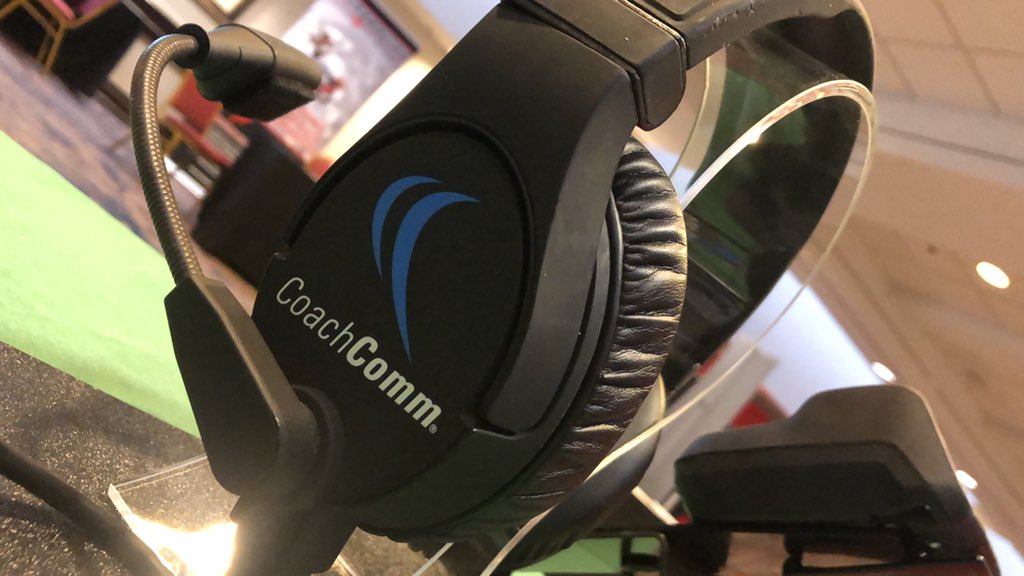 Super_Sexton's tweet photo. Stop by and see us! #GlazierClinics #HearTheDifference @CoachComm #CoachComm https://t.co/PwpRcNQxAa