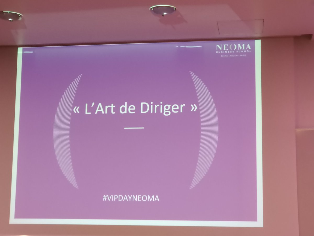 AlexCappadoro's tweet photo. Conférence dynamique d'Olivier Lajous.
"La routine est un poison absolu" et est contraire à la résilience.
#VIPDAY2020 https://t.co/t8vLGsUtu1