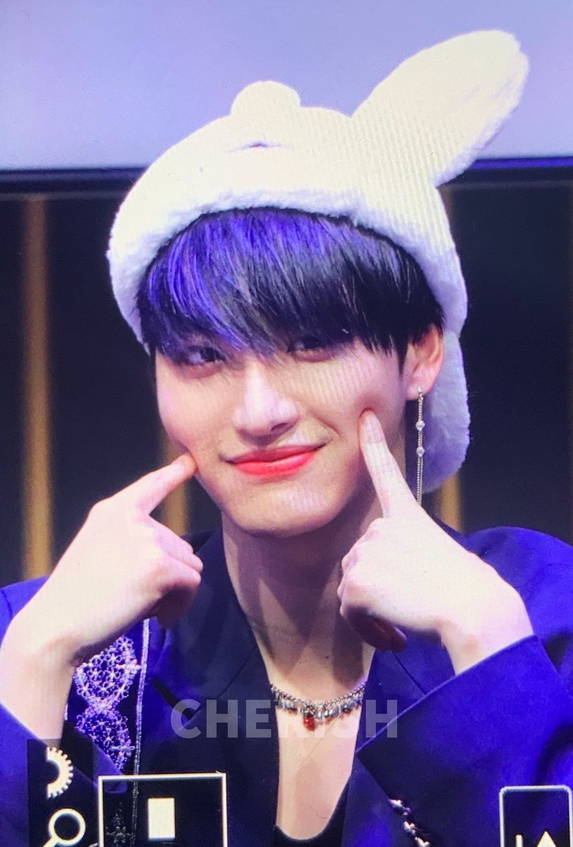 hwabun's tweet photo. -` ᴘᴀʀᴋ sᴇᴏɴɢʜᴡᴀ.🖇. .ˊ♡fansign ateez♡ˊ. . 🌸´-
кажется мой увуметр лопнул.
©️cherish__980403
#ateez #성화 #SEONGHWA https://t.co/hXzwFasPof