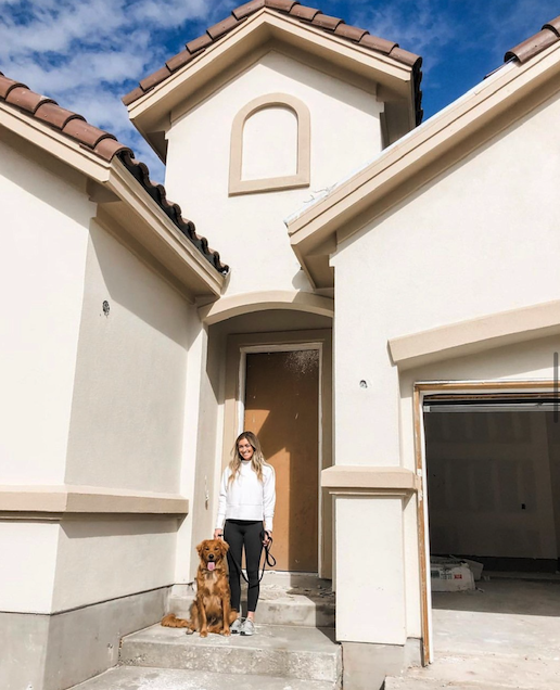 Taylor_Morrison's tweet photo. Life is "ruff" when you have to wait for your #NewHome to be #built—but thankfully, this gorgeous #AustinHome is already "Archie Approved!" Welcome to your #NewDigs, Brown family.
https://t.co/zu66aISapW #ThisisTMLiving #HomeBuilders #AustinRealEstate #Austin https://t.co/GKoPU6u0xg