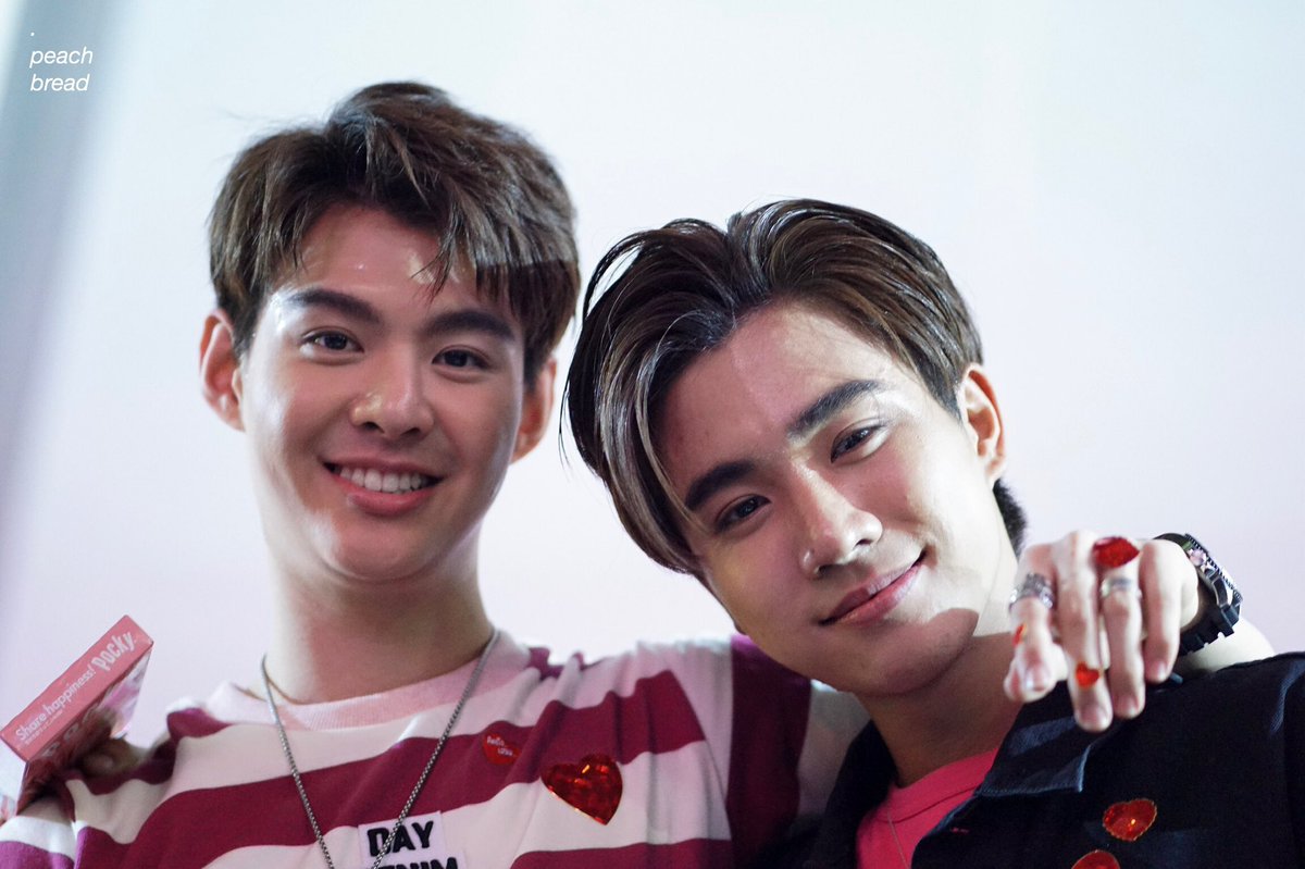 echoloveps1314's tweet photo. Last Valentine's Day, I spent Valentine's Day with you on the other side of the sea. This year I will continue to be here, always in love with you, waiting for you to be together.🖤❤
cr.logo
#อยากอยู่ด้วยกันวันนั้นยังจำได้ https://t.co/FwJp6AfCM1