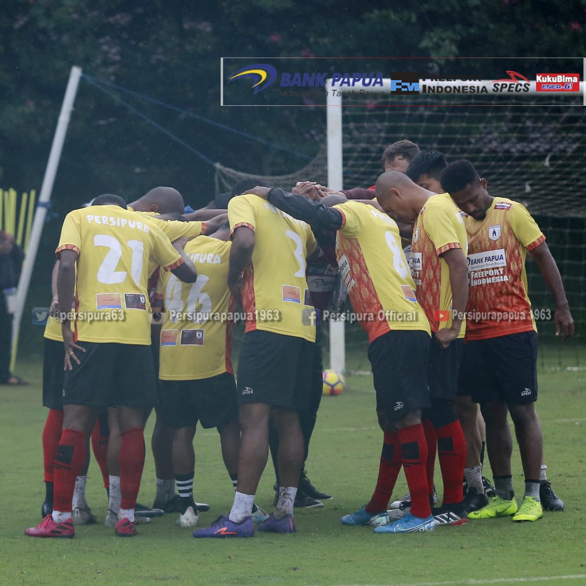 persipura63's tweet photo. Ujicoba Pertama ✅
.
.
Persipura 7 - 0 Putra Jaya
.
.
⚽ Thiago (P)
⚽ Doni Monim
⚽ Marinus
⚽⚽ Patrick
⚽ Feri Pahabol
⚽ Mandowen https://t.co/h0p6RttkZ4