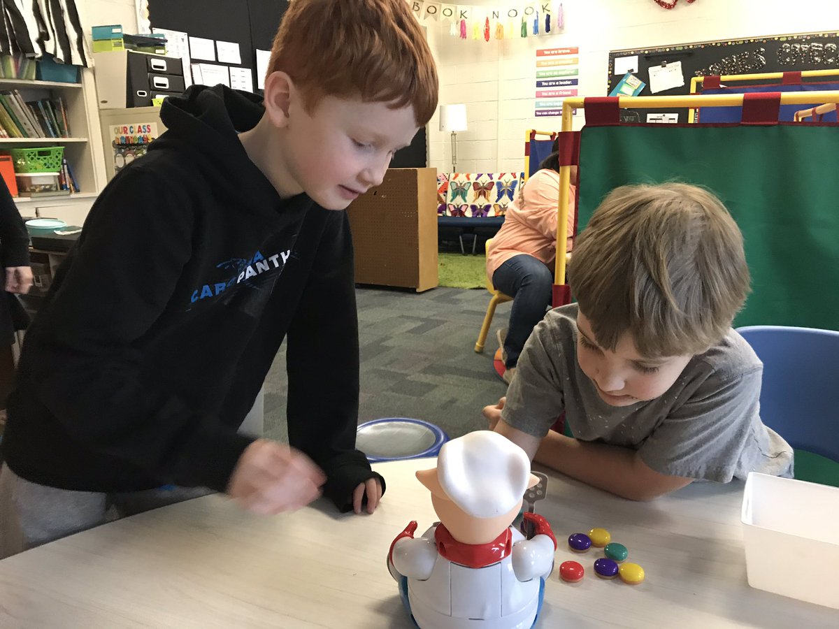MrsRRiley's tweet photo. Pop the Pig is such a fun way to end the week!  🐷 🎉❤️ https://t.co/osaN6tn1U7