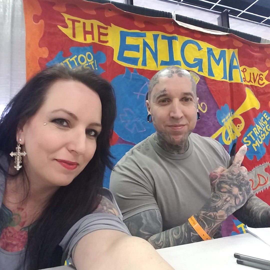 AlmightyCandy's tweet photo. It's been a while since I've judged with Yallzee. Always a great time!
#tattoojudge #villainarts #tattooconvention #tattoos #tattooed #tattooedwomen #tattooedmom #Saniderm #Electrumcleanse #villainartsattendingartist #villainarts2020 #tattootravel #CandyDunbar #TheDunbars https://t.co/rCrrVBZa84
