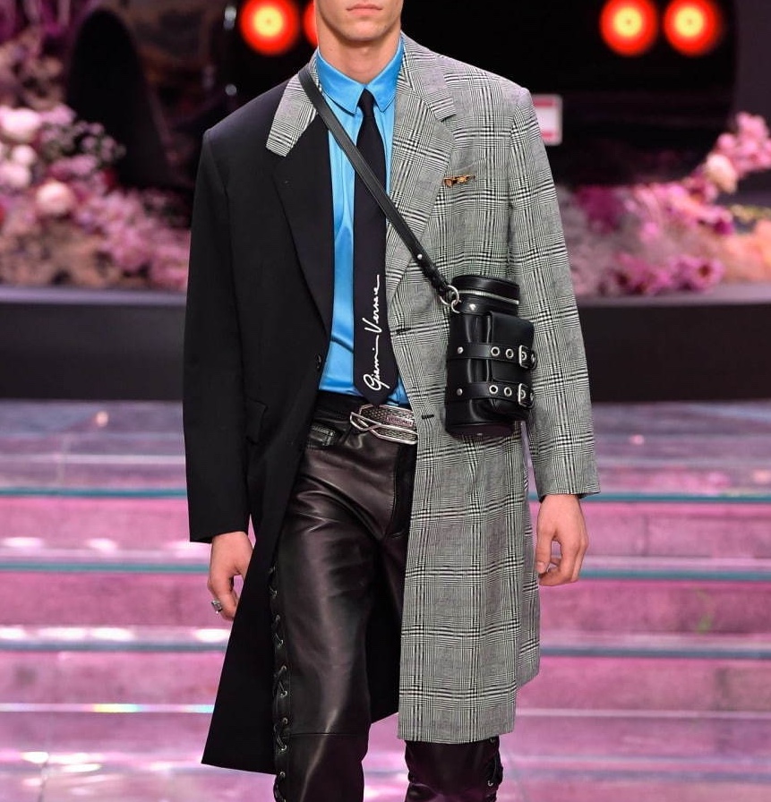 10261【香取慎吾 着用】ルイヴィトン☆総柄フラッグ16ssフードジャケット 10261【香取慎吾 着用】ルイヴィトン☆総柄フラッグ16ssフード