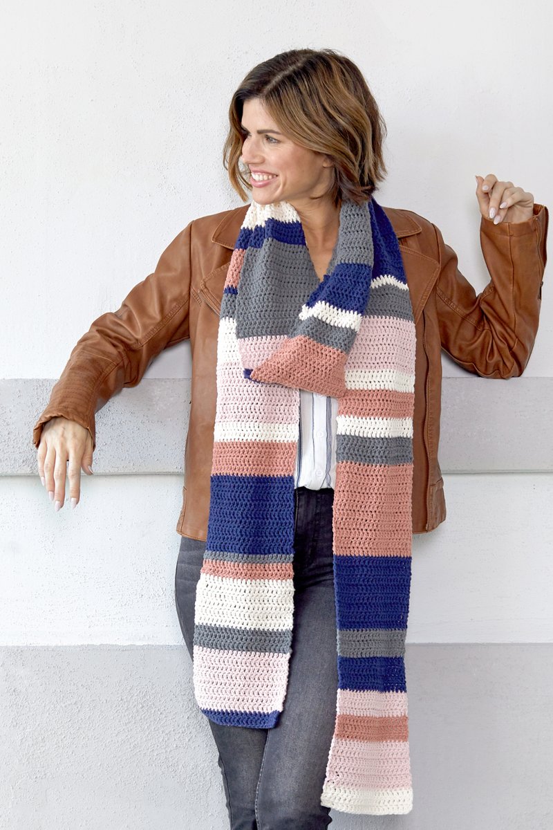 Red Heart Yarns tweet media