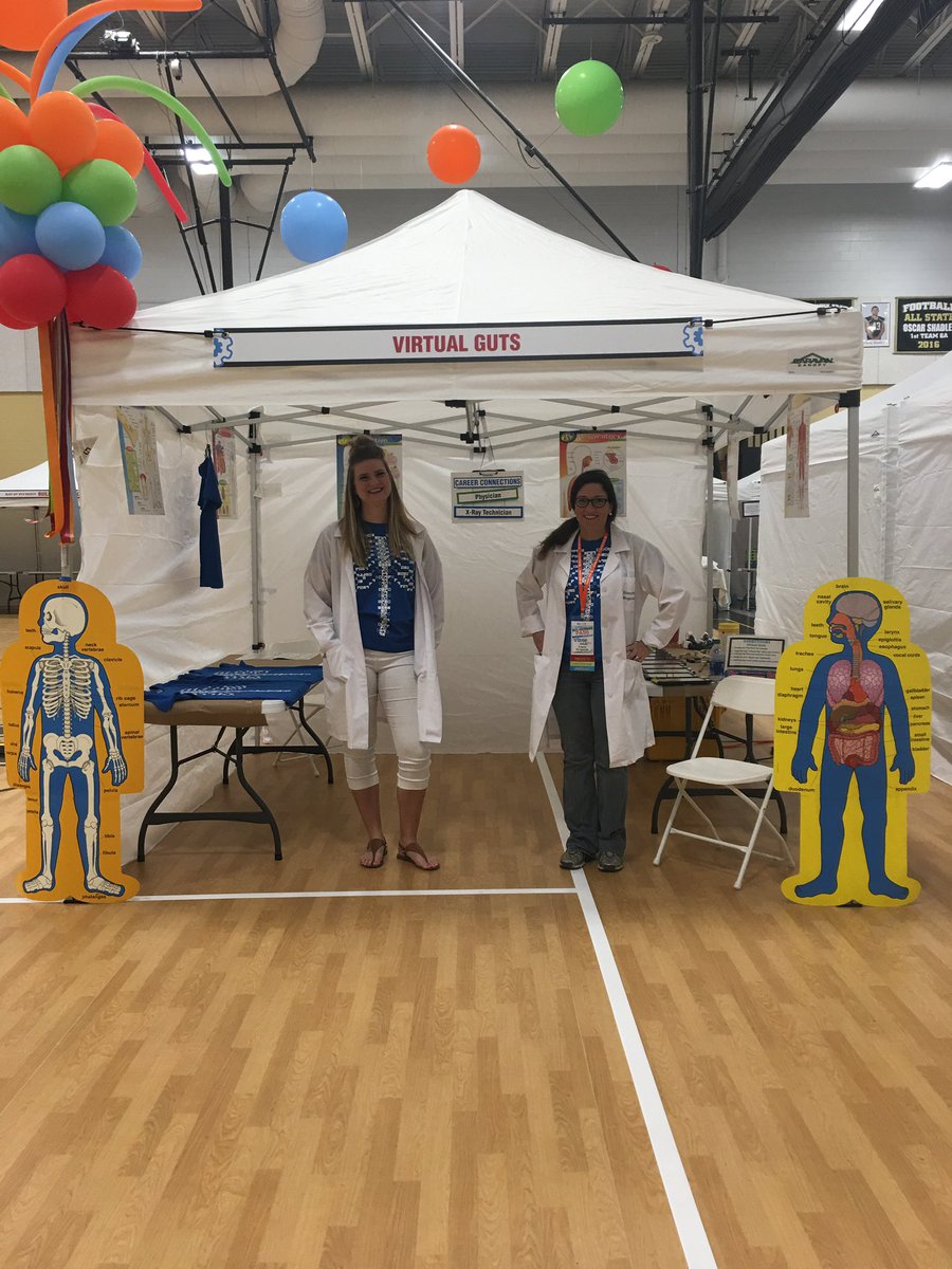 meg_griffis's tweet photo. 5th grade science teachers MUST have a @curiscope Virtuali-tee to teach human body organs. @ajjklingsmith and I are using ours to present at the 2020 #CCPSSTEAM conference! https://t.co/c7PvMSJJKV