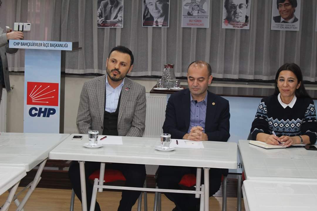 TimesHaber's tweet photo. Cumhuriyet Halk Partisi İstanbul 3. Bölge Milletvekili, Mali Müşavir Sayın Özgür Karabat, kısa bir süre önce CHP Bahçelievler İlçe Başkanı seçilen Özgür Çelik ve yönetimine hayırlı olsun ziyaretinde bulundu.

#haber #siyaset #ekonomi #istanbultimeshaber #cumartesi https://t.co/mP66G5XMUd
