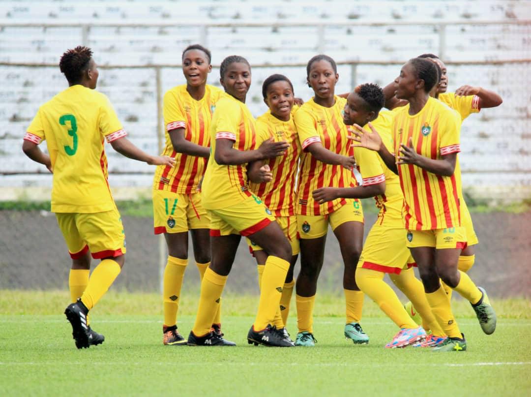 online_zifa's tweet photo. 88'
Zimbabwe 1-0 Malawi
More pressure from the hosts, buoyed by the goal
#FWWCU20 https://t.co/JQxTa3lknE