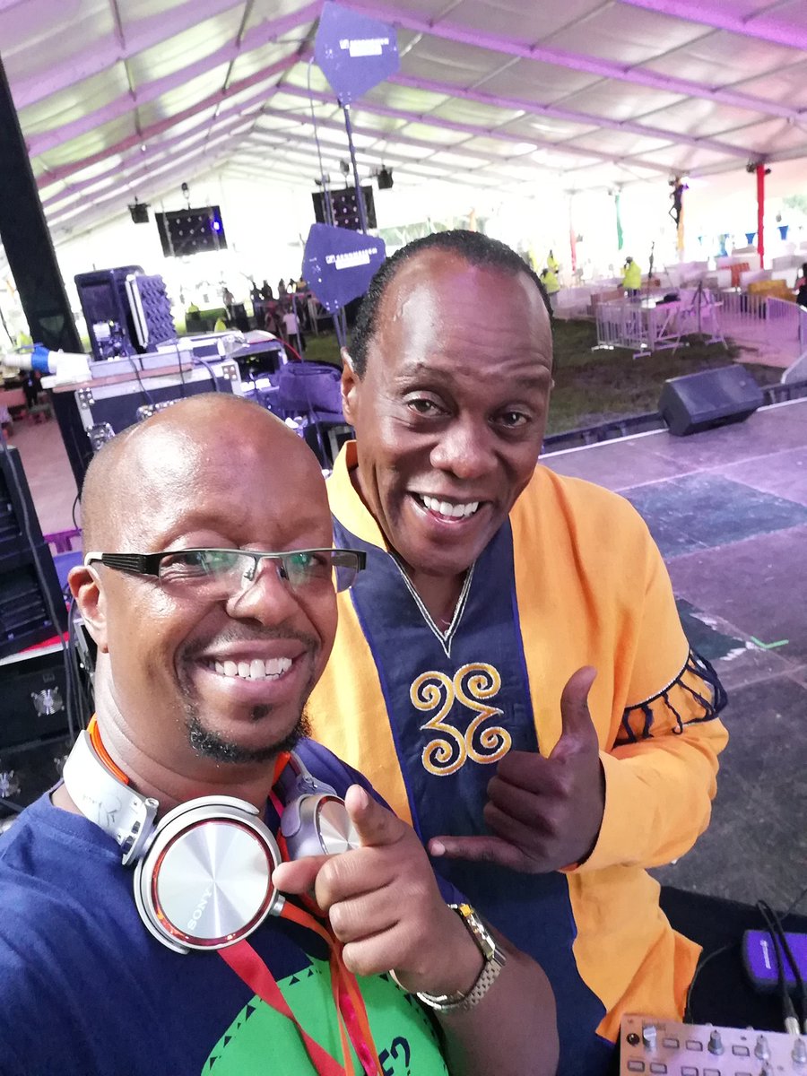 davidmuriithi's tweet photo. Ready to BLOW your minds WORD!!! #Eargasm ๐ถ๐ง#DJDLite with my brother @KoinangeJeff ๐ค #UB40InNairobi #RealLabourOfLoveTour #magicalkenya @xtiandela @AcademyofDanceA @davidmuriithi @VDJClyde @Hot_96Kenya @citizentvkenya @tedkwaka https://t.co/rJ45rlIOI4