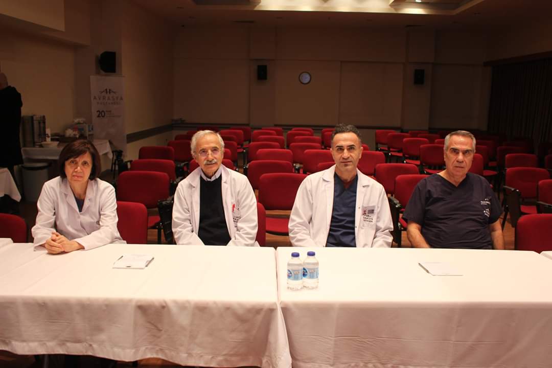TimesHaber's tweet photo. Avrasya Hastanesi Zeytinburnu Yerleşkesi Kalp Konseyi, hastaların sağlığı için fikir alışverişi yaparak en az hata ile çalışmaya devam ediyor.

@AvrasyaZburnu https://t.co/fqO3AaUmWf
