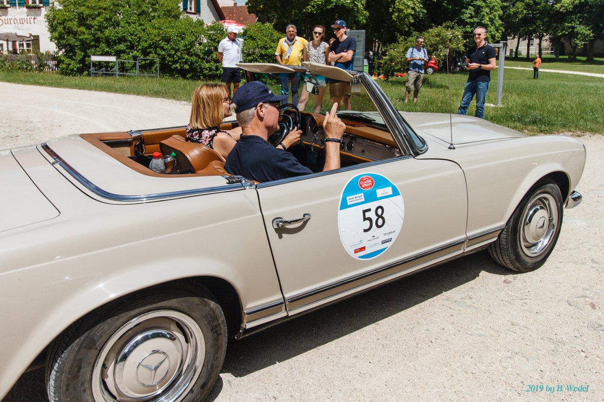 Ragpicker's tweet photo. Ok, auch ganz nett... hat aber halt nicht die Klasse vom Nightrider :-) #lasttweet
Fahren wie Gott in Franken: #ClassicSprint 2019 https://t.co/Ttq9B88MCr