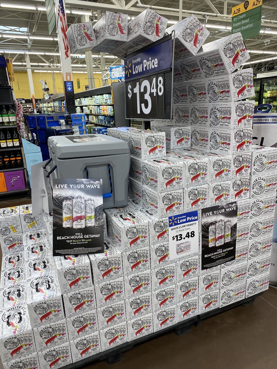 bostonwriter's tweet photo. Ainβt no laws at the Wal-Mart this morninβ!!!! π¦ #BasicBitchez https://t.co/BIVkQplf9J
