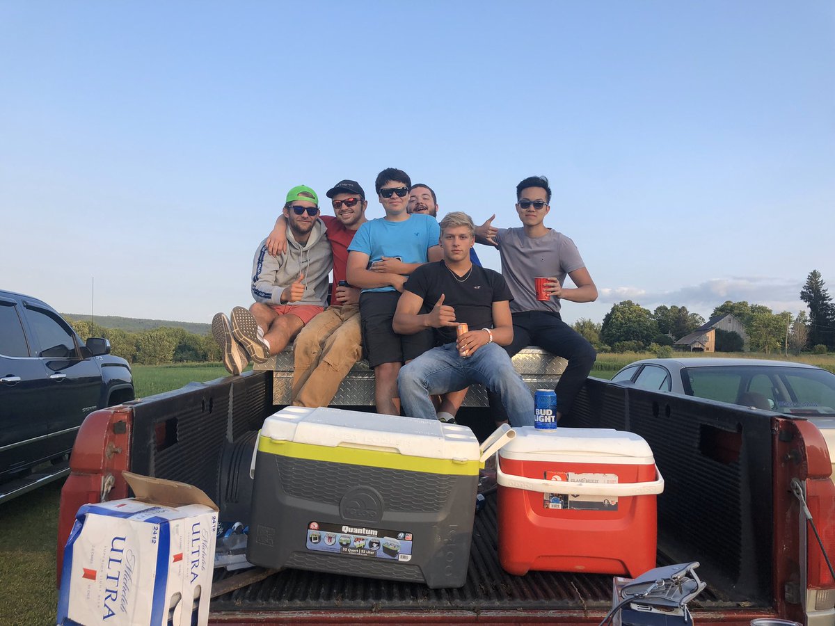 MorganSeller's tweet photo. Really misssing Saturday’s with my boys in NY https://t.co/ZlosO4SUTB