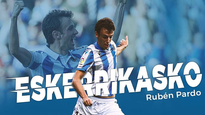 MartuTaldea's tweet photo. 14 urtez kamiseta txuri urdina defendatu dezu eta #MartuTaldeak ez du hau inoiz ahaztuko. Mila esker @RubenPardo Hau beti izango da zure etxea!! @RealSociedadEUS https://t.co/WCQdVpgJFk