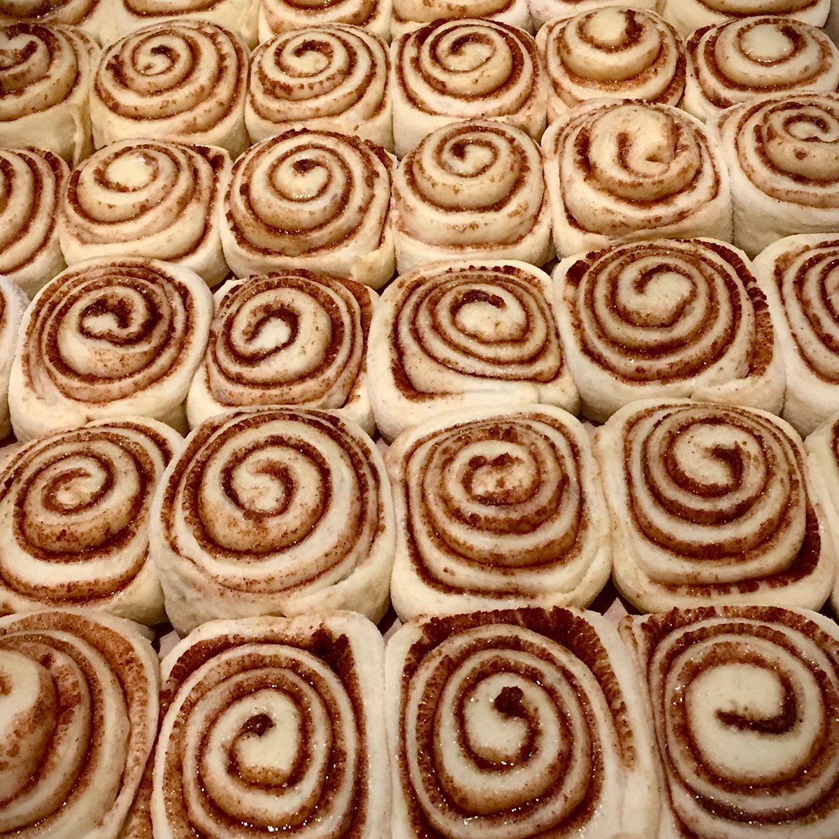 Signature cinnamon rolls in a mesmerizing mini version.
#purdyscoffee #myrichmond