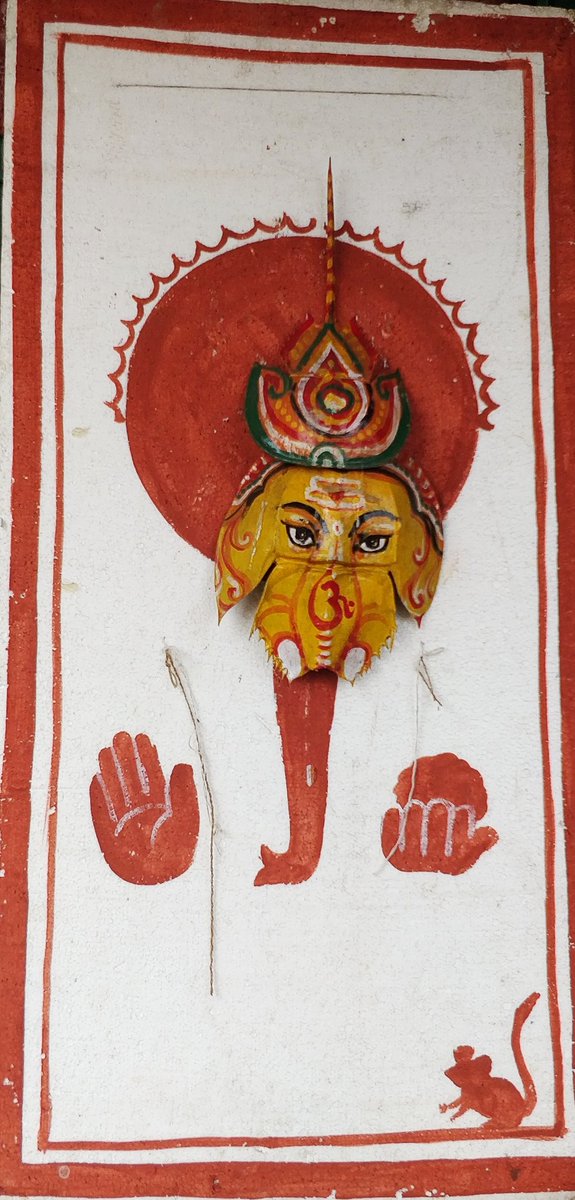 Manaswiini's tweet photo. ପ୍ରଚ୍ଛଦପଟର ନାୟକ #ଶିଳ୍ପୀକେସୁଦାସ ଏବଂ ସେ କରିଥିବା କିଛି କାରୁକାର୍ଯ୍ୟ #ଜଉ ରେ ତିଆରି ପ୍ରତ୍ୟେକଟି ଓଡ଼ିଆର ଆରାଧ୍ୟ ଏବଂ ବିଘ୍ନ ବିନାସକ
#Baleswar #jaukandhei #Odisha
#lacquerdolls #lacquerpainting
#CraftofOdisha
#CraftofIndia https://t.co/P1eQeStFaM