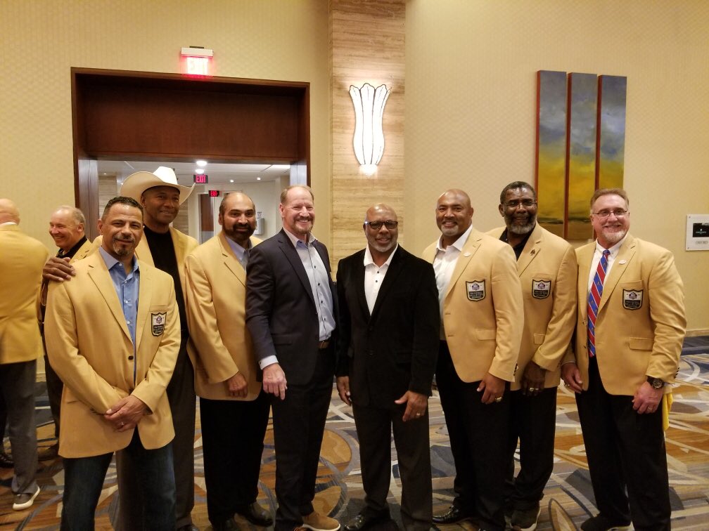 RodWoodson26's tweet photo. It was great to see our new STEELERS Coach Cowher and Donnie Shell going into the Profootball Hall of Fame. @steelers @sackmaster91 @CowherCBS @DermonttiDawson @francoharrishof @MelBlountYLI https://t.co/cRbxDqogjG