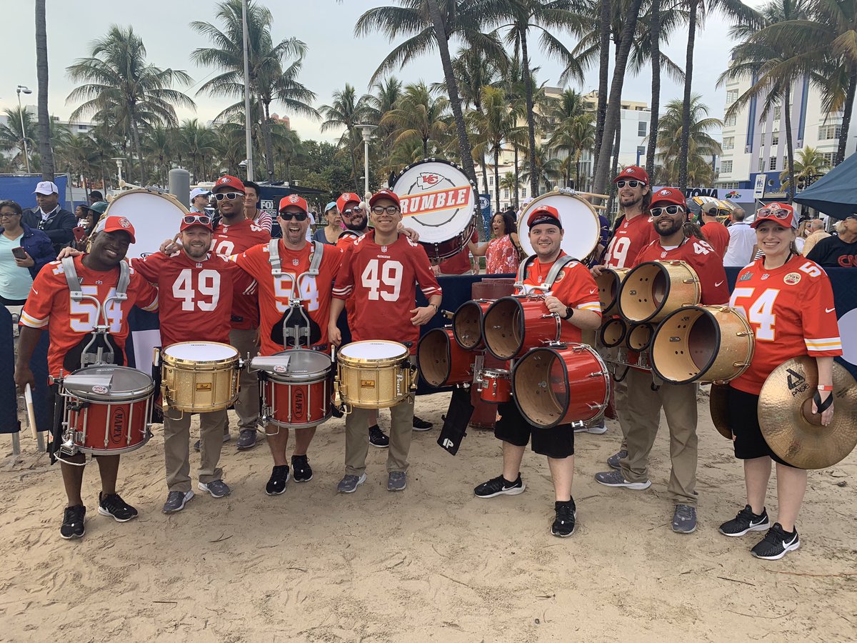 ChiefsRumble's tweet photo. Rumble and Niner Noise at South Beach on @foxandfriends https://t.co/iR060A8uYZ