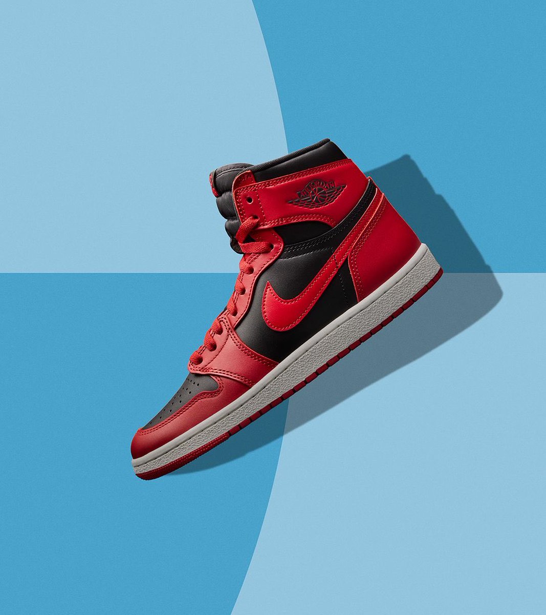 red jordan 1 aesthetic