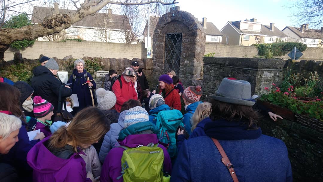 CllrEoinOBroin's tweet image. Great fun at #StBrigidsDay - Lá Fhéile Bríde - #Imbolc festivities in #Clondalkin today. Lucky to have Dublin's best #StBrigidsCross makers, Margaret &amp;amp; Mervyn Ennis and Gay Allen with us ➕ ☀

#stbrigidswell #StBrigid #southdublincountycouncil

fb.me/clondalkinimbo…