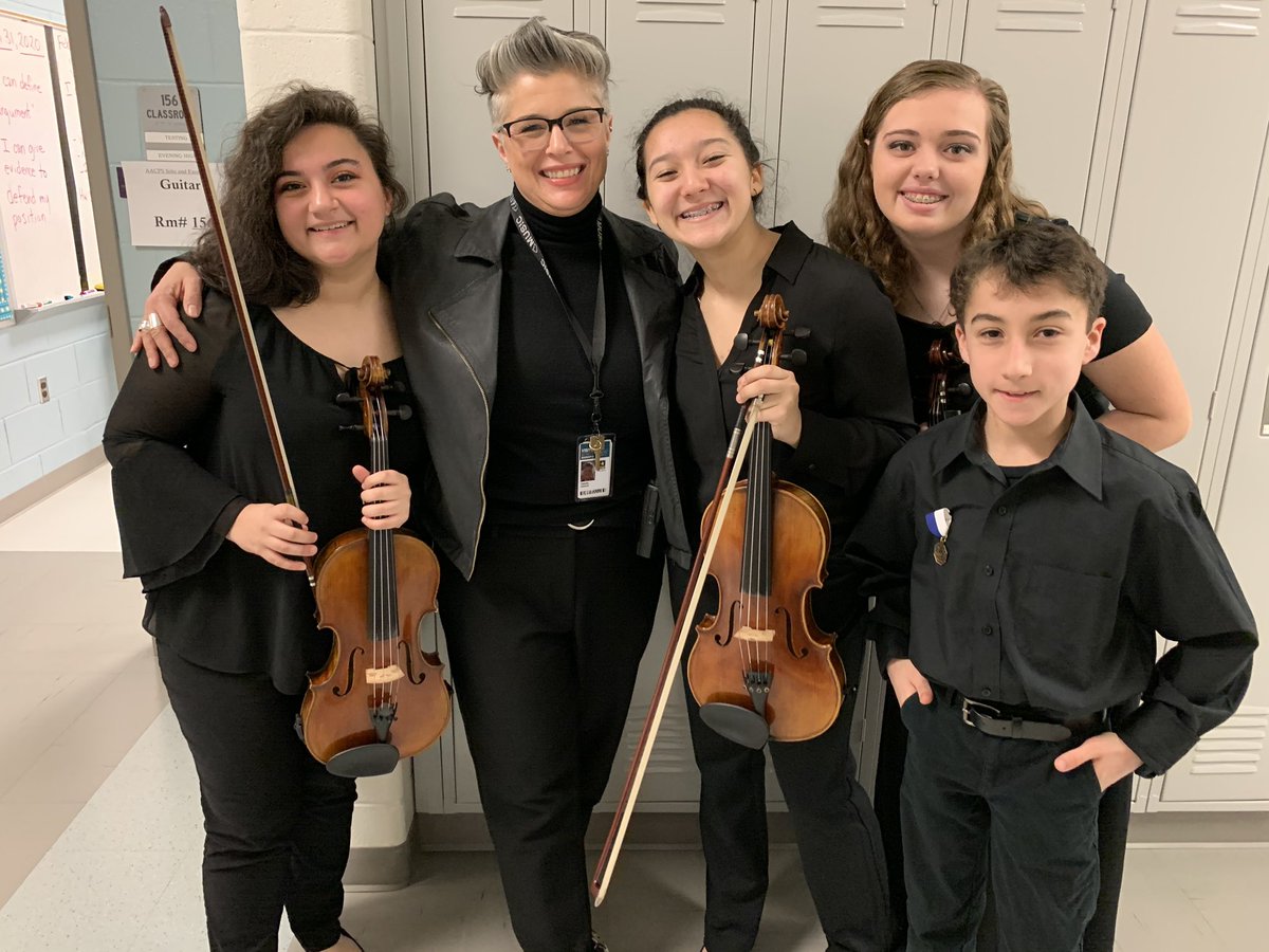 MaddyKidAuthor's tweet photo. Another @MusicAACPS Solo &amp; Ensemble in the books! Thanks @teacherlife365! @SRHSMusicBoostr @SRSeahawksaacps #AACPSAwesome https://t.co/5OmMAUeNj0