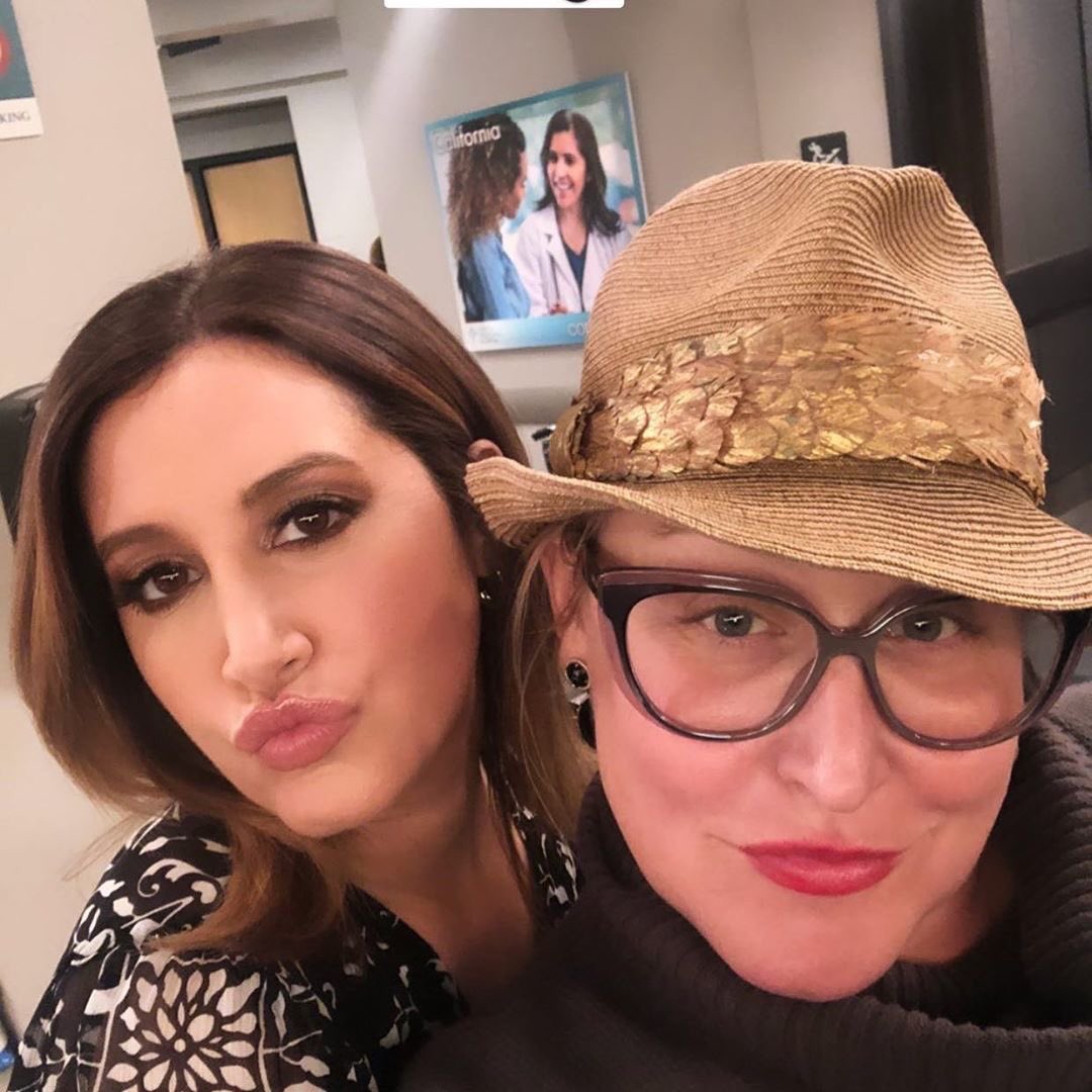 tizziexo's tweet photo. melaniemillsmua: Had a blast working with this Babe @ashleytisdale
@carolssecondact ✨
Makeup By Me
#ashleytisdale #carolssecondact #cbs #makeupbymelaniemills #melaniemillsmua #local706 #profesionalmakeupartist #promua #makeupfortv #sitcom #lamakeupartist #lagirl https://t.co/D4nejzBdJ7