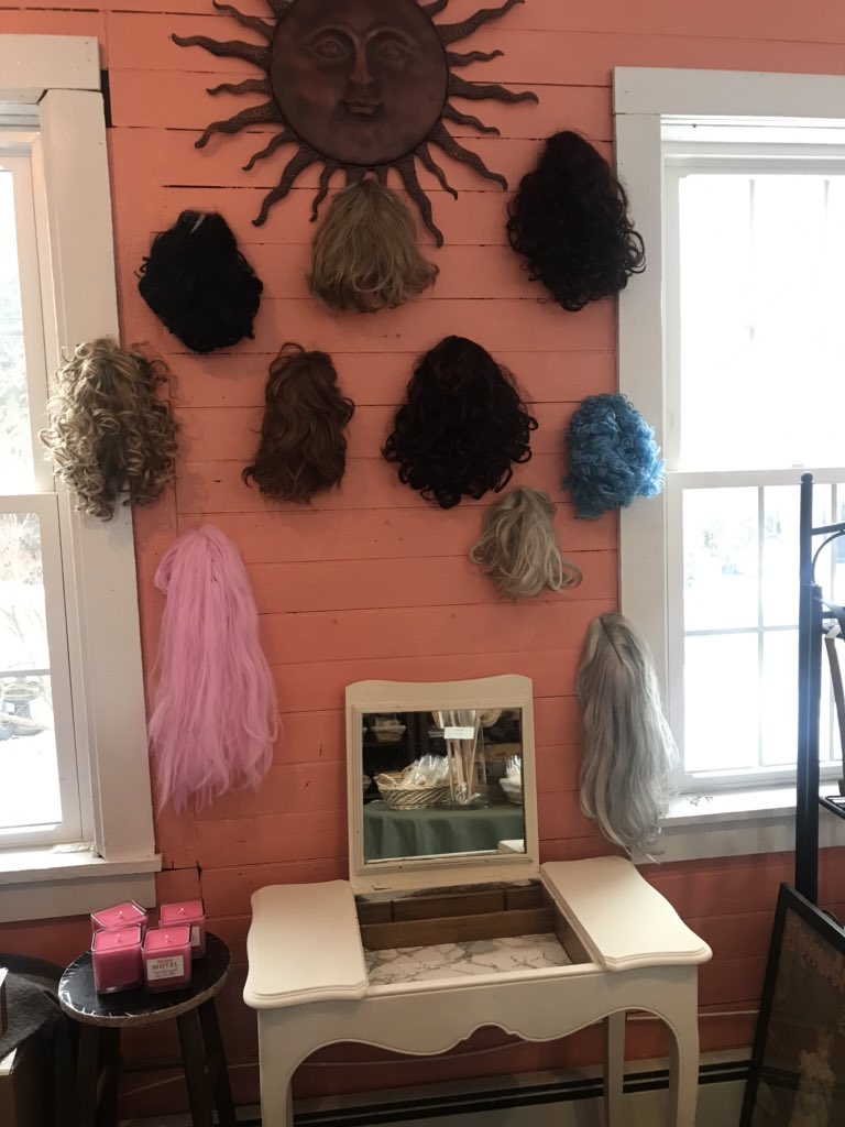 lammags's tweet image. It’s real. It’s simply the best. And I was there. @SchittsCreek @danjlevy #frans