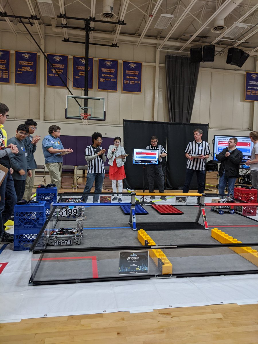 PR Robo Wolves tweet media