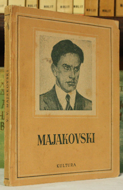Vladimir Majakovski (1893-1930)

1909. napisao svojih "10 poruka revoluciji" - zbog kojih je proveo 10 meseci u zatvoru.

1917. je dala odgovor na njegovih 10 poruka - za 10 dana.

Od tada je prošlo 10 puta po 10 godina.

Koliko njegovih poruka je aktuelno i danas?