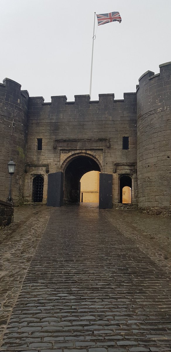 Socks25's tweet photo. Went to see dad at Stirling castle xxx https://t.co/TIydcfY6Hl