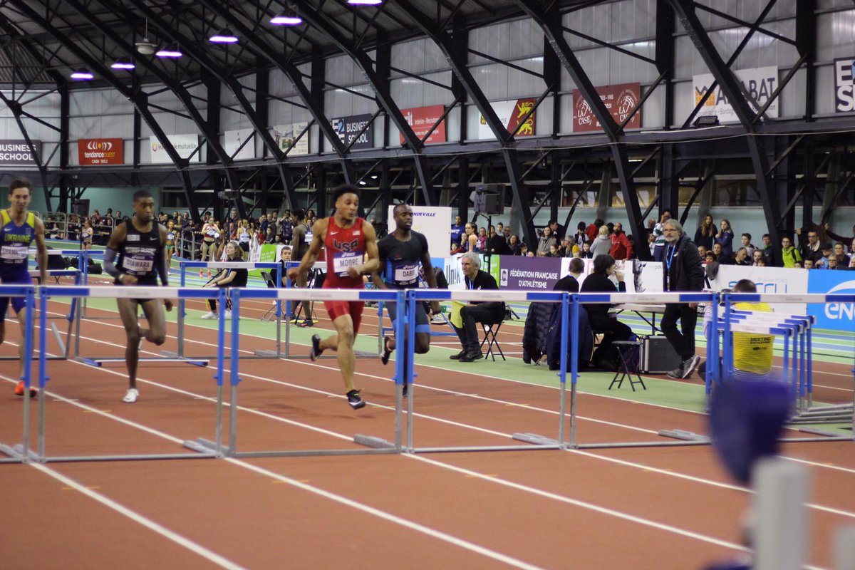 AOMH14's tweet photo. FINALE 60m HAIES HOMMES B
Made in USA, Isaiah MOORE s'impose avec brio 👌
🥇7"80 🇺🇸 Isaiah MOORE
🥈7"98 🇫🇷 Richard DIAWARA-MATINGOU
🥉8"10 🇵🇹 Rasul DABO
#MeetingMondeville2020 #MeetingMondeville #AOMH https://t.co/hU09M49Jtc