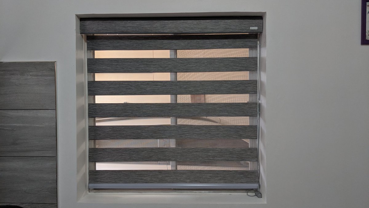 LINEARINTERIOR1's tweet image. Otro cliente satisfecho con su compra. Tenemos toda una variedad en colores y diseños de telas, traslúcidas y opacas, para persianas enrollables. Tu también puedes pedir la tuya.

#Persianas #Vertilux #interiordesign #architecturelovers #architecture #decoration