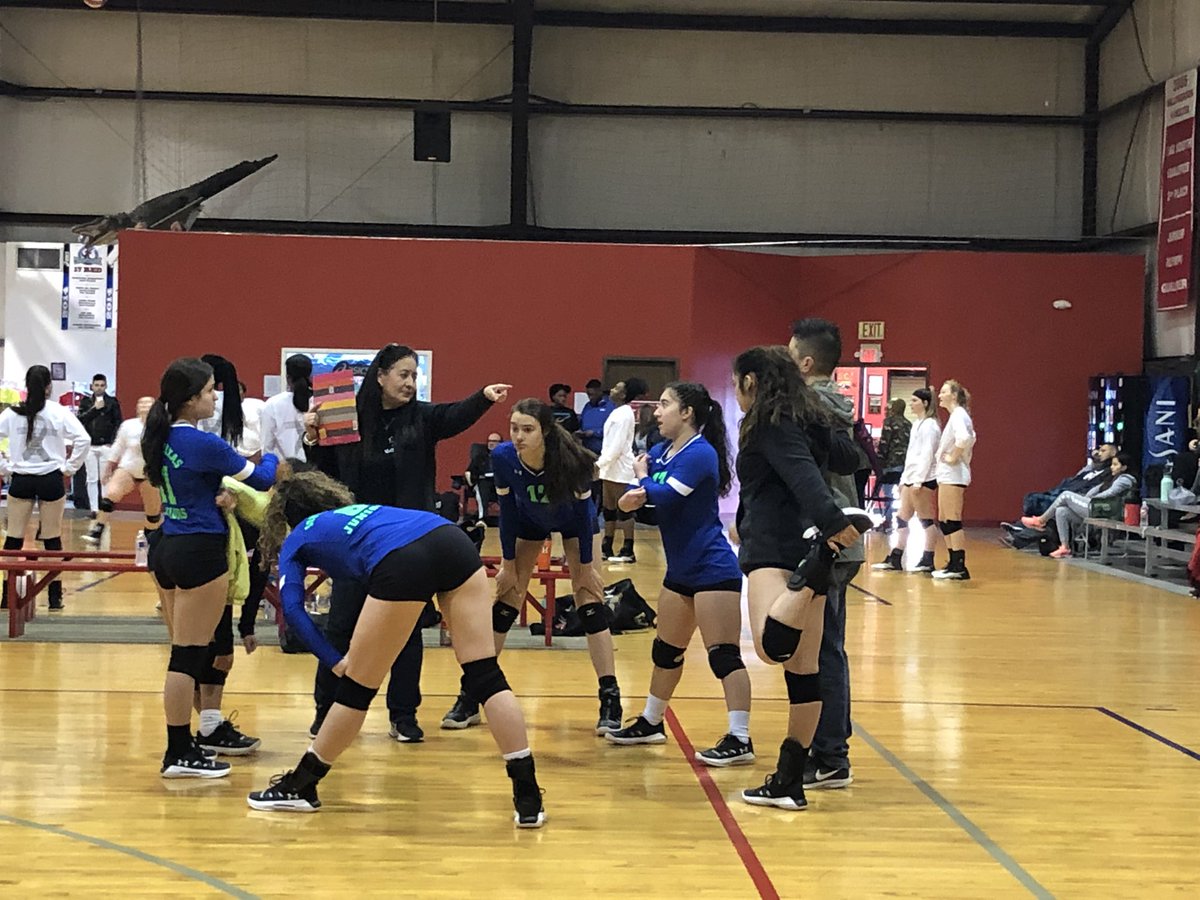 monicapa1978's tweet photo. The Savage 6 really stepped it up as they beat the team ranked 1st in our pool this morning! Next game at 11am. @mya_pearl5 #steppingitup #NoSubsNoProblem https://t.co/grzk7GEncd