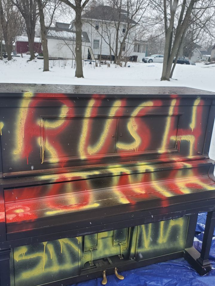 IotaAlphaPMA's tweet photo. Interested in music? Love piano? Love playing smash bros? How about hot cocoa? Well then come to ΦMA at 2 to smash this piano, play some smash, and drink some cocoa! https://t.co/vQVntPuF4a