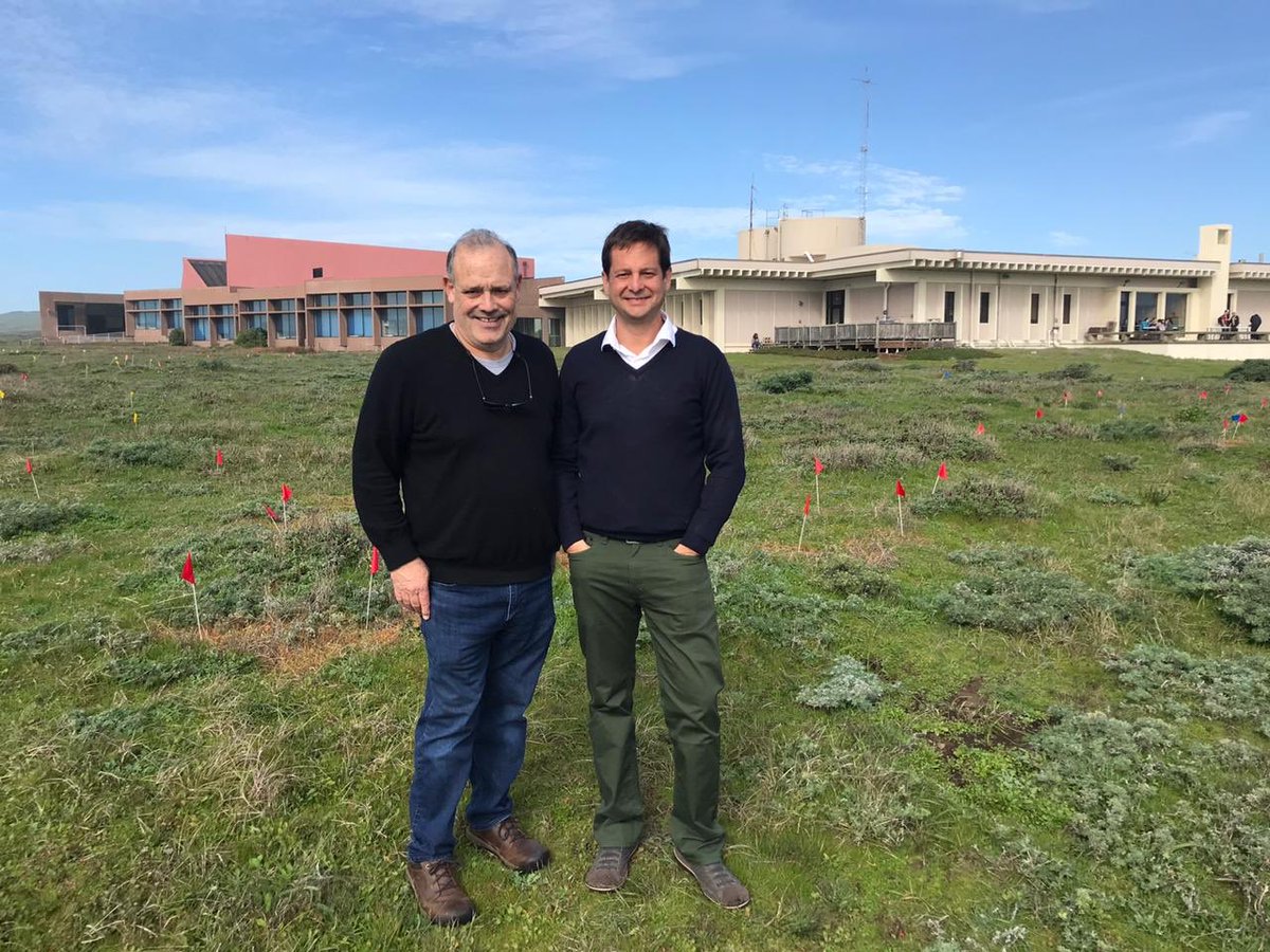 InvestigacionUC's tweet photo. Potenciar la investigación que se realiza en nuestra estación marina de Las Cruces #ECIM es lo que busca el vicerrector de #InvestigaciónUC @pedrobouchon de visita en @ucd_cmsi donde fue recibido por su director Gary Cherr #UCDavis @ucatolica #RCERUC #GlobalUC https://t.co/VKdPp4dt0W