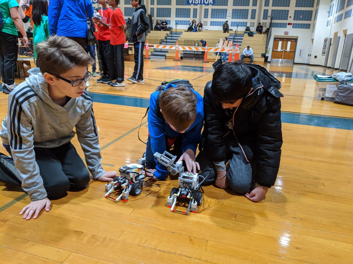 bsmithMFS's tweet image. Which program do we want? #FLL ⁦@mfsfox⁩