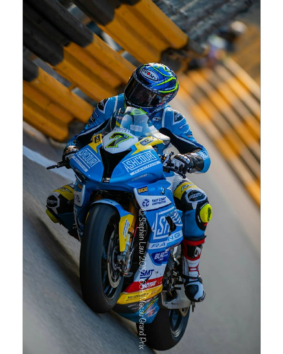 loveroadraces's tweet photo. Gary Johnson on the AshCourtRacing #BmwS1000RR at MacauGp2019. Credits to Stephen Law #LoveRoadRaces #RoadRace #RoadRacing #TTRaceFans #Superbike #LoveTT #MacauGrandPrix #MacauGp #MacauGp2019 #GaryJohnson #AshCourt #Bmw #BmwMotorrad #S1000RR #StephenLawPhotography https://t.co/0H1kWHPsma