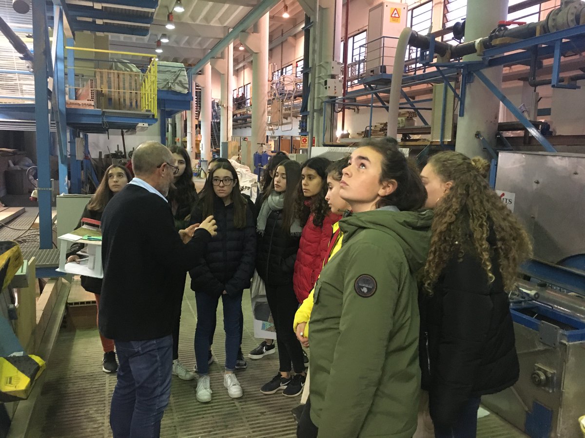 COOPPAIDOS's tweet photo. 4t d'#ESO va realitzar una visita a l'Escola Tècnica Superior d'Enginyers de Camins Canals i Ports 🛳 de #Barcelona. Exposició final projecte 1r trimestre, la Sequera 🏜 de demà #TotsSomPaidos #ProjectesPaidos #SortidesPaidos #odsPaidos2030 @agrescatAEC @EscolesCoop @FTrams https://t.co/OhEwg1zZ7I
