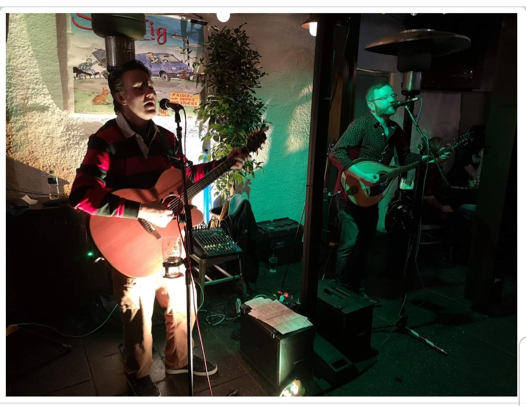 mccormacksbar's tweet photo. It's 1st February &amp;dry January is officially over!🍾🥂
Anyone who is out celebrating tonight pop into #mccormacksbarnaas &amp;enjoy a great night of #livemusic from SHINDIG who will be lifting the roof off the terrace from 10.30🎤🎸🎶#endofdryjanuary #february #shindig #irishballads https://t.co/ycKLVBs6Mw