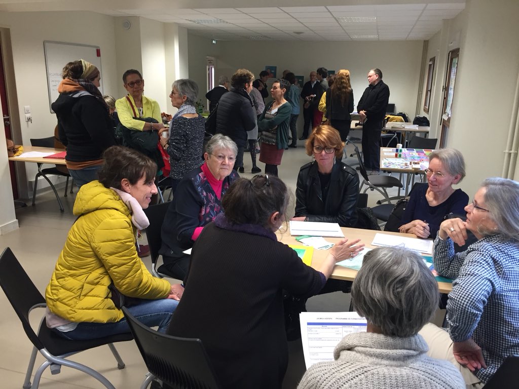 FlorianBercault's tweet photo. Des bénévoles très engagés au sein de @FJalmalv pour accompagner des personnes fragilisées par la maladie grave, le grand âge ou le deuil. #laval https://t.co/veNxfgbWjm