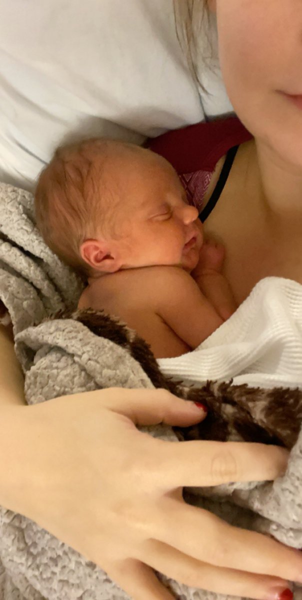 melaina_bre's tweet photo. Oh how I miss when all Vyla wanted was to just lay on my chest and cuddle all day😢 she’s already getting so big💕 https://t.co/dRPGGOTNkK