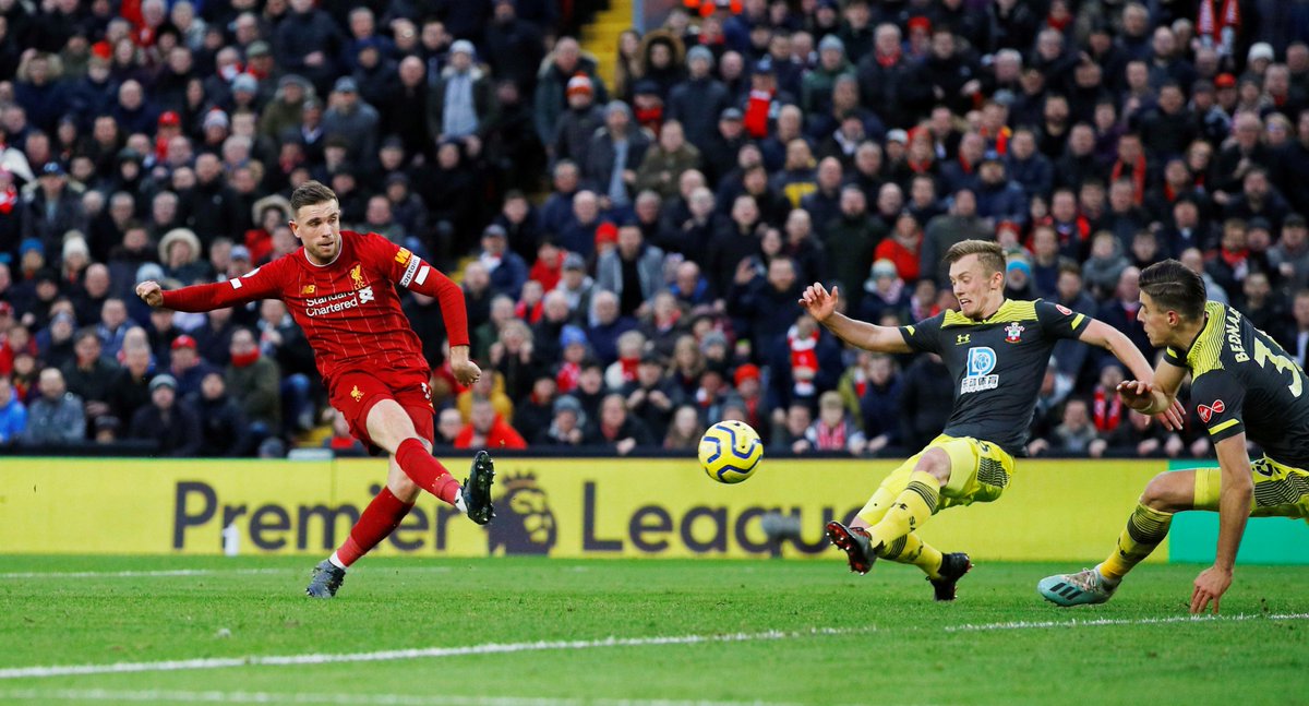 premierleague's tweet photo. FULL-TIME Liverpool 4-0 Southampton

A dominant performance by #PL leaders Liverpool secured all three points at Anfield, with goals from Alex Oxlade-Chamberlain, Jordan Henderson and Mo Salah

#LIVSOU https://t.co/aczsjSS4Xe